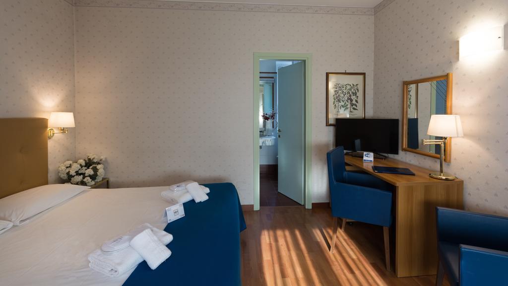 Hotel Lombardia Milan Bagian luar foto