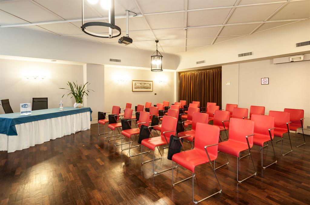 Hotel Lombardia Milan Bagian luar foto